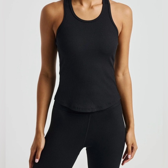 Year of Ours Top Black Sporty Rib Tank Top Size Medium Racerback Workout Top - Picture 1 of 8